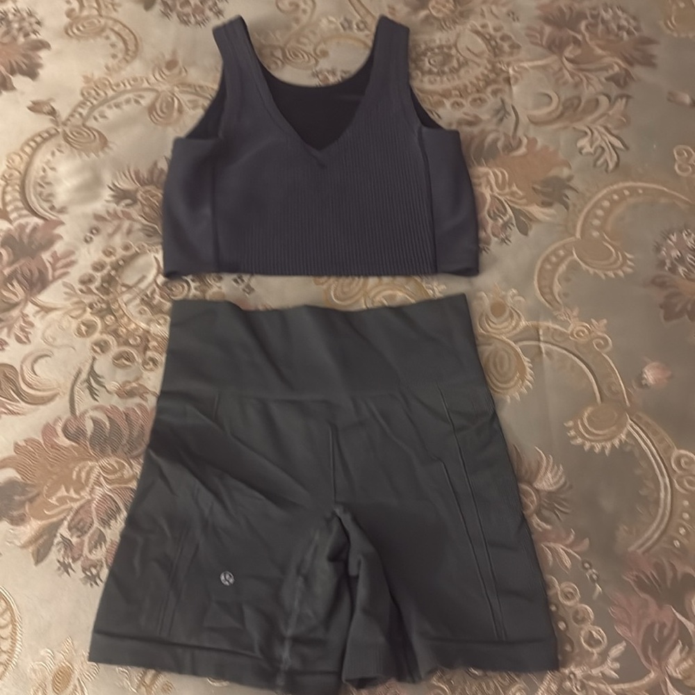 Lululemon high rise waist bike shorts and crop top shirt tank lot 2 4 XS s
